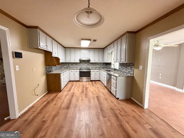 124 Lincoln Lane, Lagrange, GA 30240