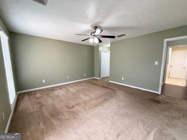 124 Lincoln Lane, Lagrange, GA 30240