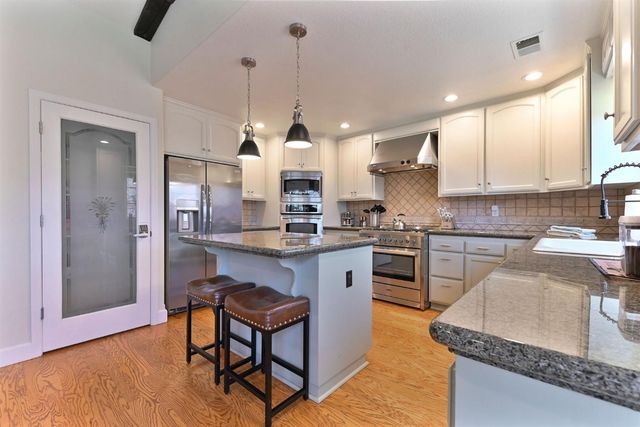 333 Oak Tree Cir, Murphys, CA 95247