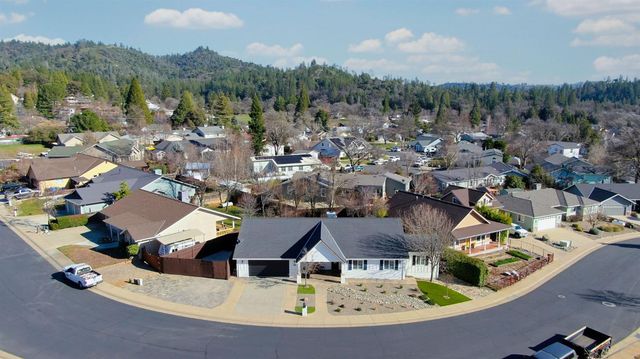 333 Oak Tree Cir, Murphys, CA 95247