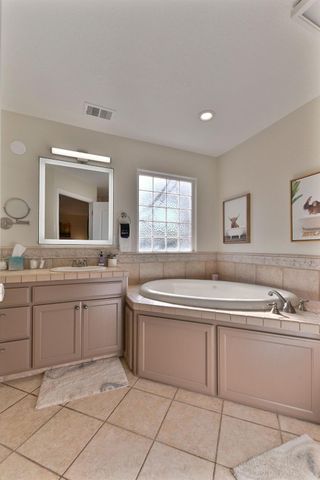 333 Oak Tree Cir, Murphys, CA 95247