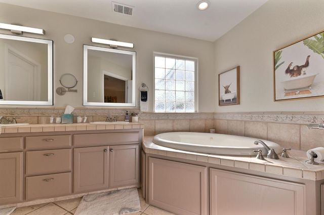 333 Oak Tree Cir, Murphys, CA 95247