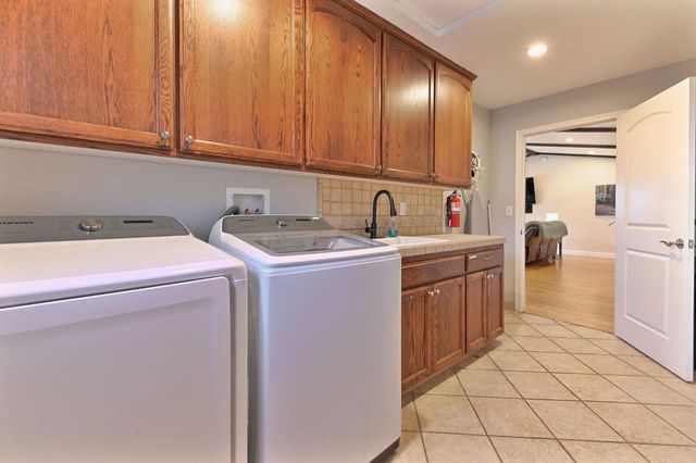 333 Oak Tree Cir, Murphys, CA 95247