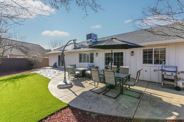 333 Oak Tree Cir, Murphys, CA 95247