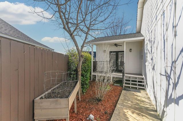 333 Oak Tree Cir, Murphys, CA 95247