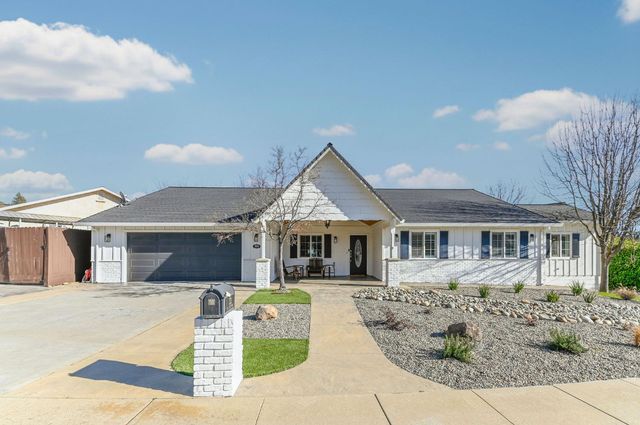 333 Oak Tree Cir, Murphys, CA 95247