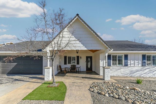 333 Oak Tree Cir, Murphys, CA 95247