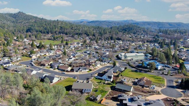 333 Oak Tree Cir, Murphys, CA 95247