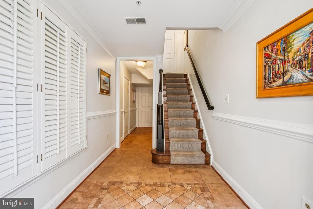 313 HEARTHSTONE MEWS, Alexandria, VA 22314