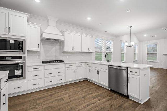 666 Conifer Drive, Spring Hill, TN 37174