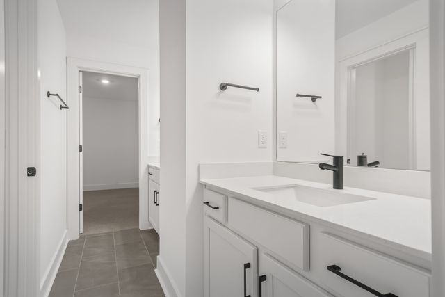 666 Conifer Drive, Spring Hill, TN 37174