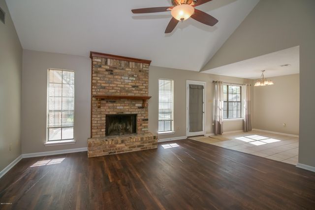 101 Lazy Creek Drive, Lafayette, LA 70506