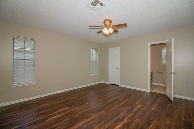 101 Lazy Creek Drive, Lafayette, LA 70506