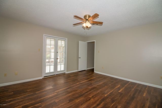 101 Lazy Creek Drive, Lafayette, LA 70506