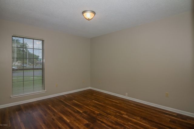 101 Lazy Creek Drive, Lafayette, LA 70506