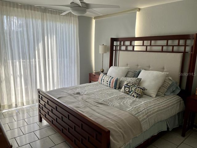 Q COSTA DORADA II Q8, Dorado, PR 00646