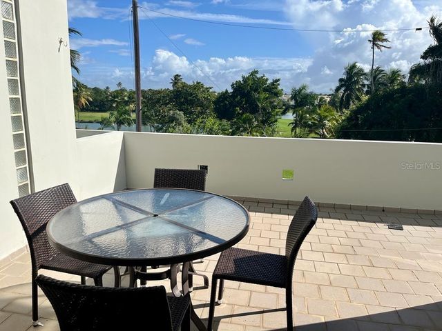 Q COSTA DORADA II Q8, Dorado, PR 00646