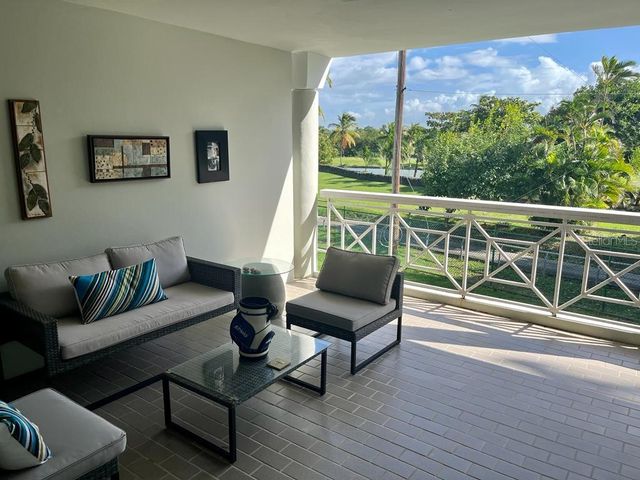 Q COSTA DORADA II Q8, Dorado, PR 00646