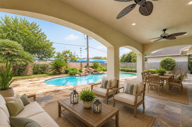1611 Copperas Cove, Houston, TX 77077