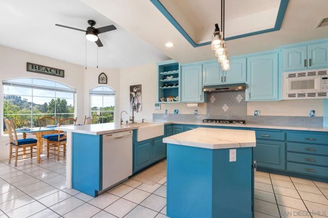 1010 Buena Suerte, Fallbrook, CA 92028