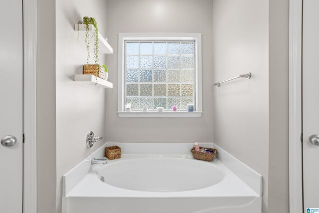 2053 HIGHVIEW WAY, Calera, AL 35040