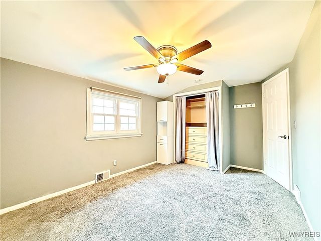 73 Tussing Lane, Tonawanda, NY 14150