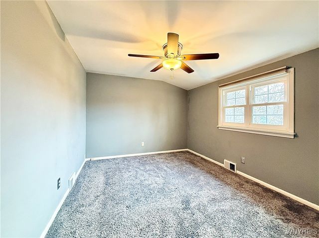 73 Tussing Lane, Tonawanda, NY 14150