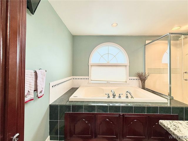 73 Tussing Lane, Tonawanda, NY 14150