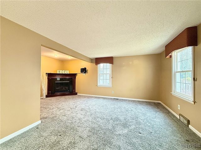 73 Tussing Lane, Tonawanda, NY 14150