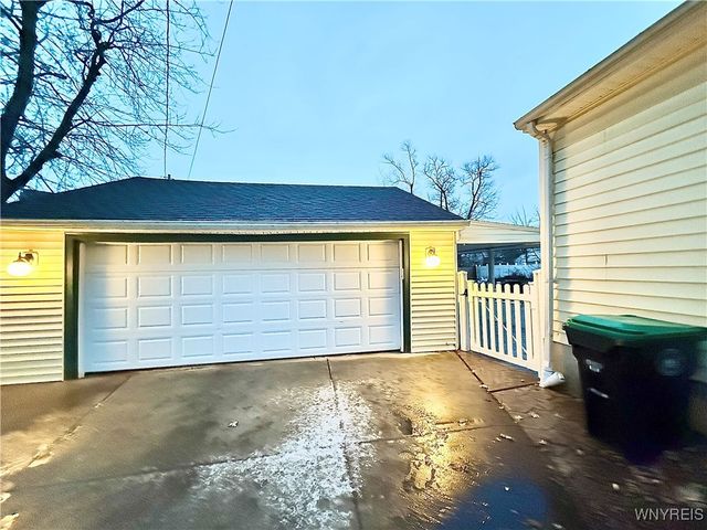 73 Tussing Lane, Tonawanda, NY 14150