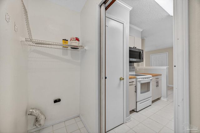 2299 Scenic Hwy R10, Pensacola, FL 32503