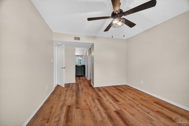 2299 Scenic Hwy R10, Pensacola, FL 32503