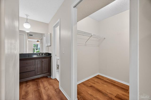 2299 Scenic Hwy R10, Pensacola, FL 32503