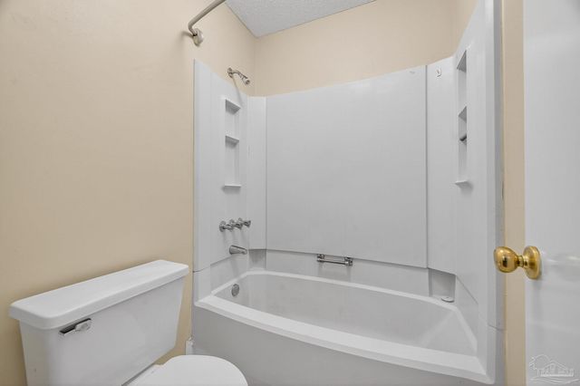 2299 Scenic Hwy R10, Pensacola, FL 32503