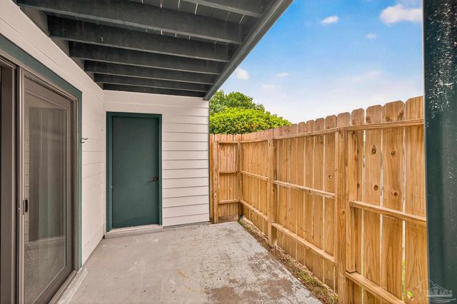 2299 Scenic Hwy R10, Pensacola, FL 32503