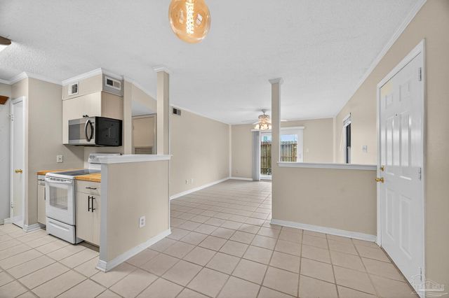 2299 Scenic Hwy R10, Pensacola, FL 32503