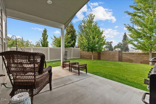 13892 N Pristine Cir, Rathdrum, ID 83858