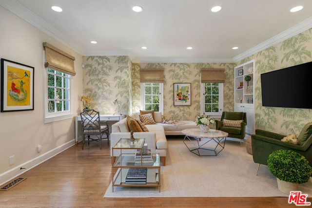 332 S Anita Avenue, Los Angeles, CA 90049