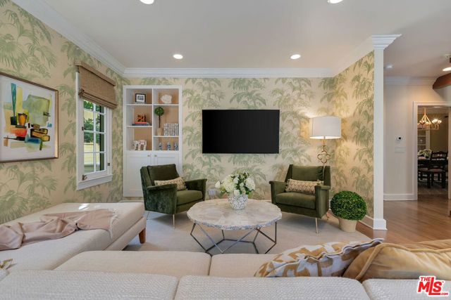 332 S Anita Avenue, Los Angeles, CA 90049