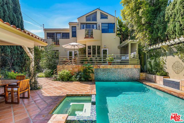 332 S Anita Avenue, Los Angeles, CA 90049
