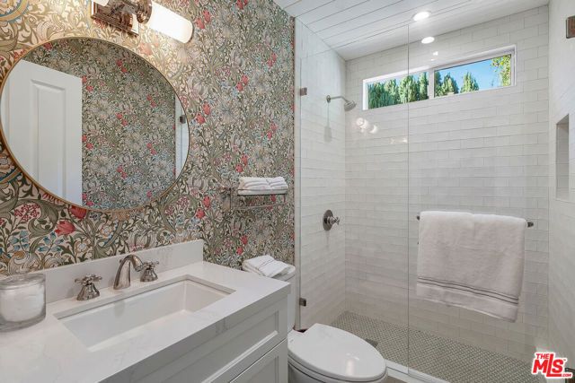 332 S Anita Avenue, Los Angeles, CA 90049