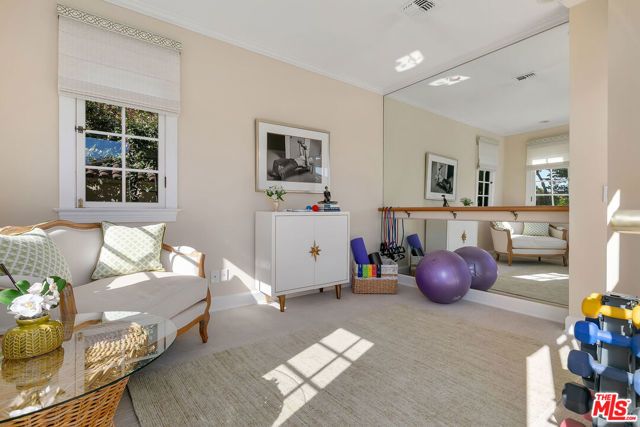 332 S Anita Avenue, Los Angeles, CA 90049