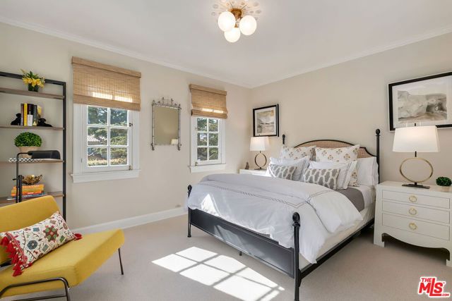 332 S Anita Avenue, Los Angeles, CA 90049