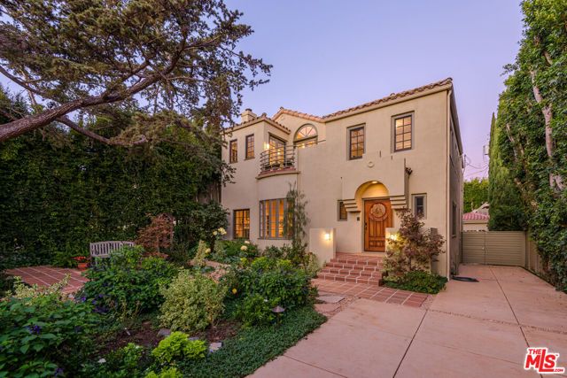 332 S Anita Avenue, Los Angeles, CA 90049