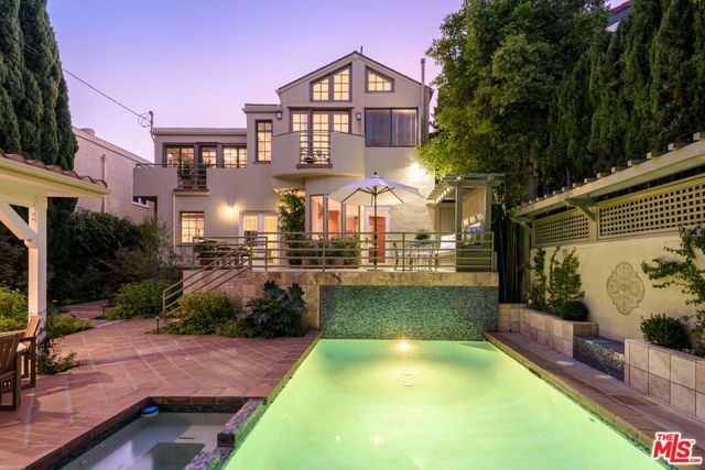 332 S Anita Avenue, Los Angeles, CA 90049