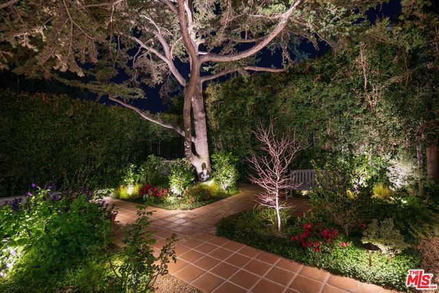 332 S Anita Avenue, Los Angeles, CA 90049