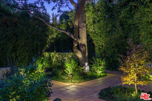 332 S Anita Avenue, Los Angeles, CA 90049