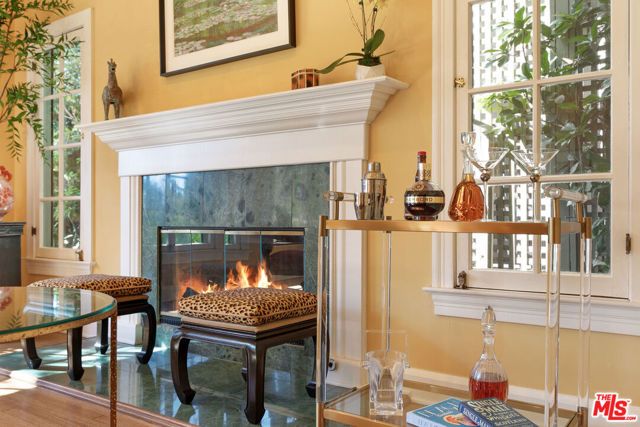 332 S Anita Avenue, Los Angeles, CA 90049
