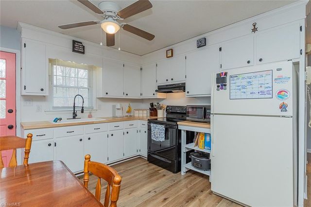 2047 Old Mountain Road, Lexington, NC 27292