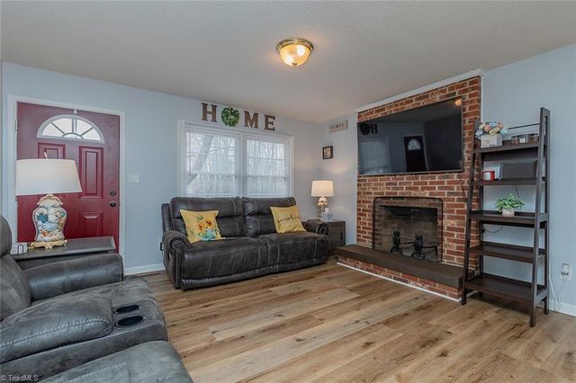 2047 Old Mountain Road, Lexington, NC 27292